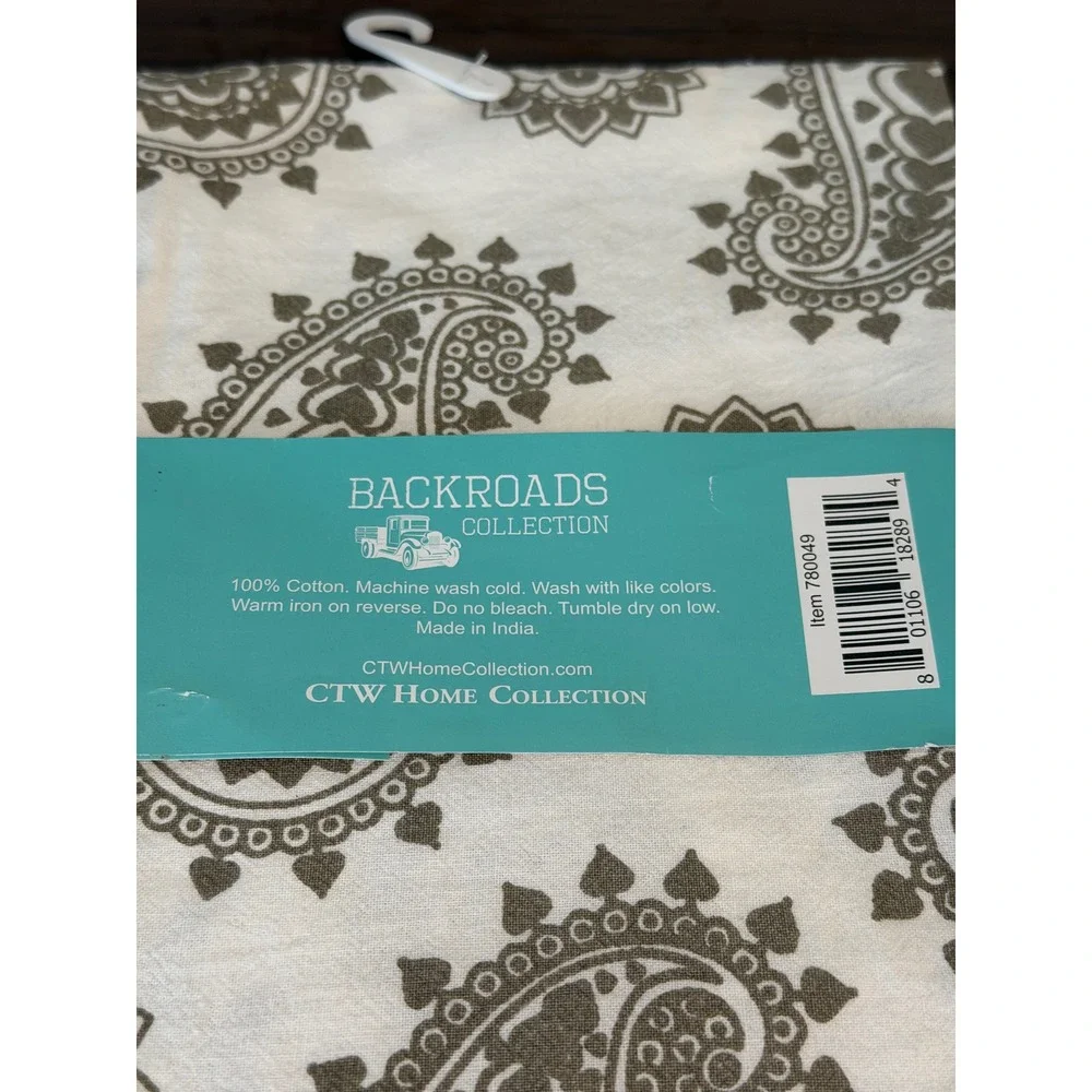 CTW Home Collection Backroads Boho Vintage Paisley Cotton Tea Towel Olive White